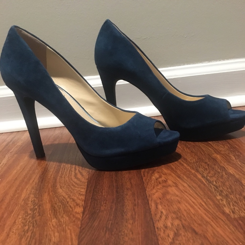 Jessica Simpson blue heels